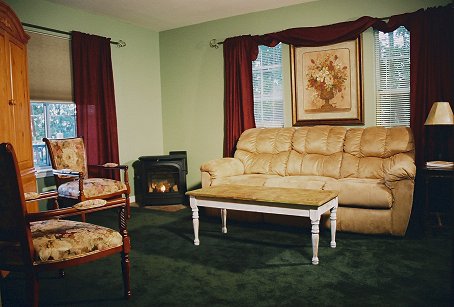 mwliving.jpg (36130 bytes)